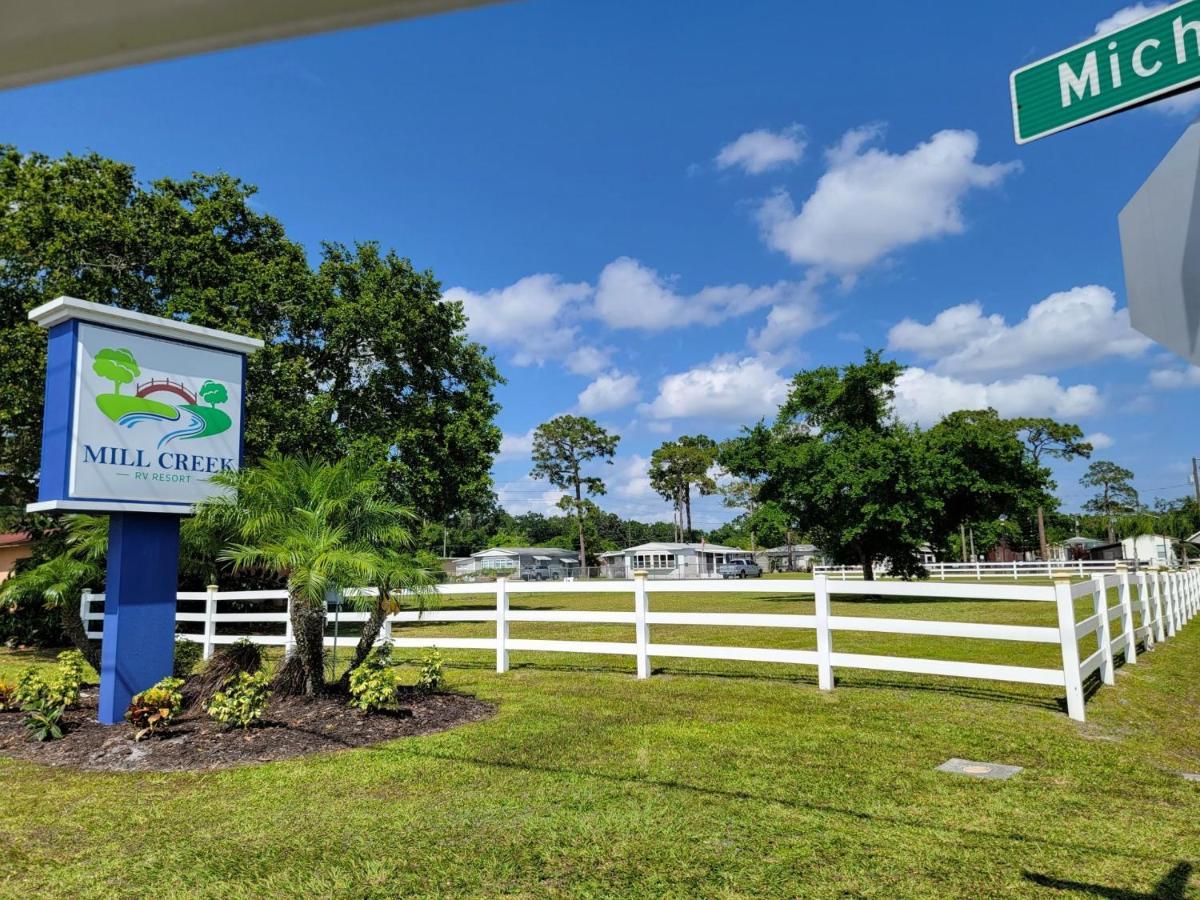 Cozy Tiny Home Near Disney World & Orlando Parks! Kissimmee Exterior foto